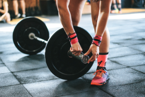 Sportsmassage i Måløv mod muskelspændinger efter træning.